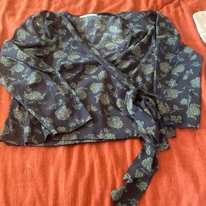 Abercrombie & fitch tie blouse size XL with smocking in back